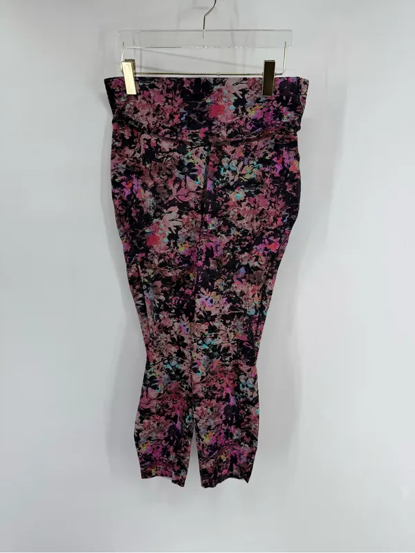 Lululemon Base Pace High-Rise Crop‎ 23" Stencil Blossom Red size 12 - Image 4
