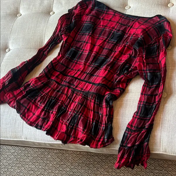Thread & Supply Red Black Plaid Peplum LS Blouse Size Small - Image 7