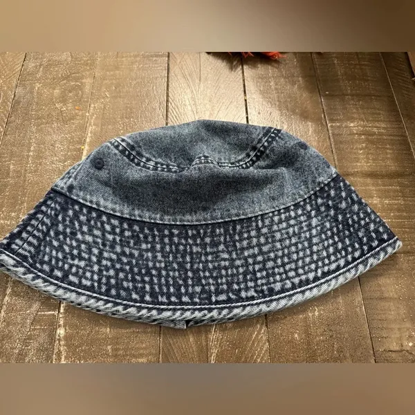 AERIE NWT Denim Bucket Hat One Size 100% Cotton‎ - Image 2