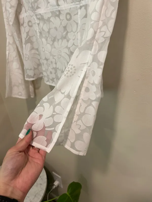 White semi sheer floral long sleeve top - Image 7