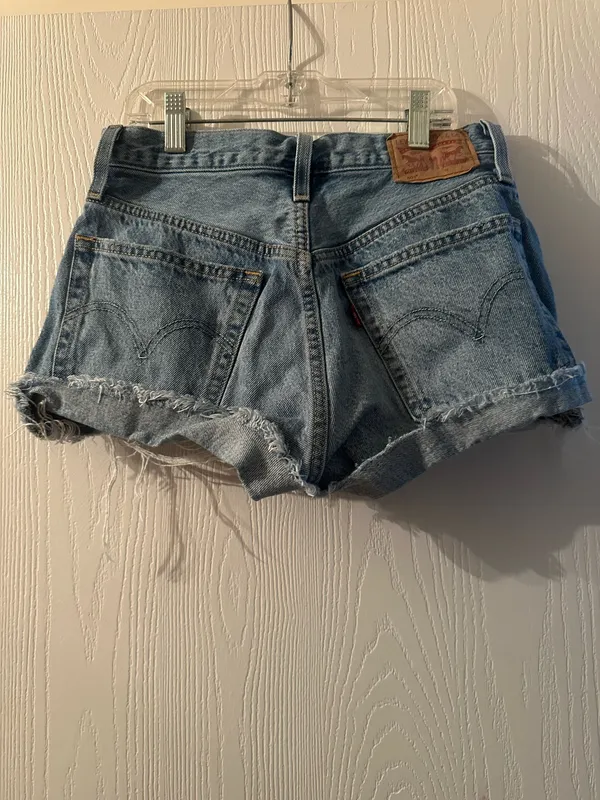 Levi’s Shorts - Image 2
