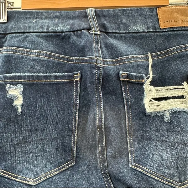 American Eagle Dark Wash Mid Rise Curvy Jegging Distressed Jeans Size‎ 4 Short - Image 5