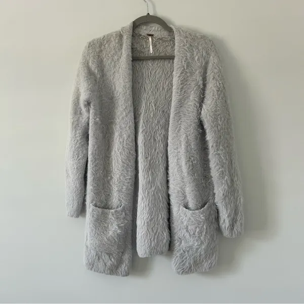 Free People Light Grey Super Soft Faux Fur Fuzzy Lounge Cardigan Sweater S - Image 3
