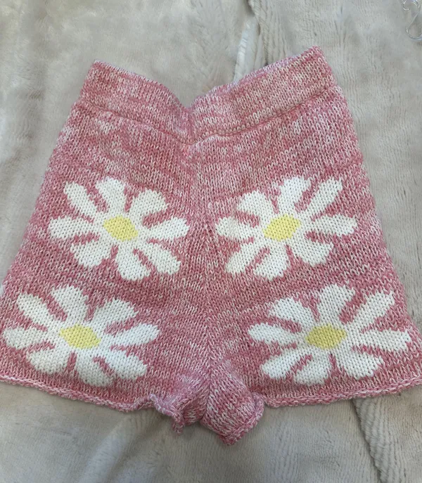 Storia Pink Floral Knit Zip Up Short NWT size small - Image 3