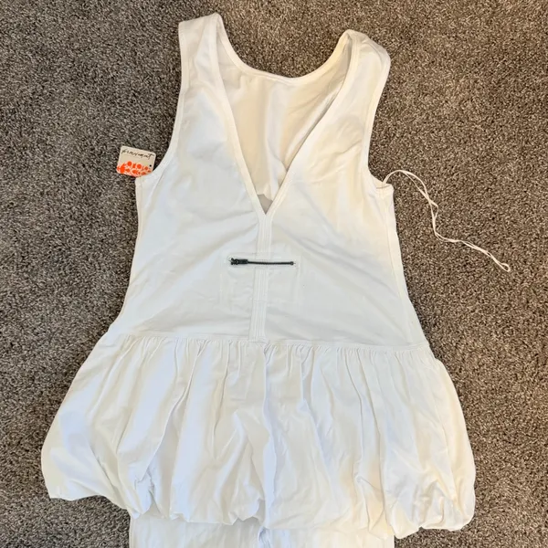 NWT Free People Movement Hot Shot Bubble Set in white women's small relaxed fit - Image 9