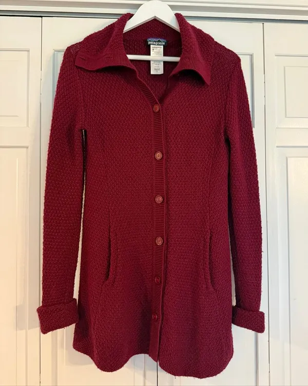 Patagonia 100% merino wool burgundy sweater jacket size small - Image 2