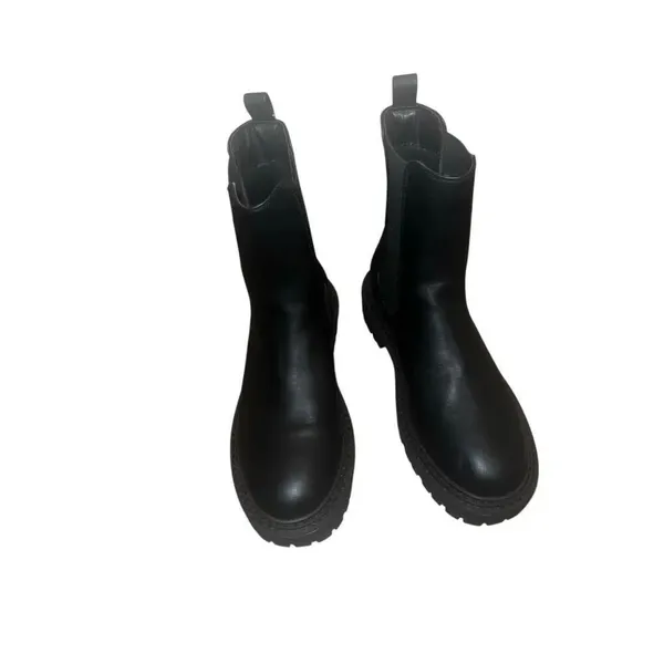✨Express Black Gore Lug Sole Ankle Sz 7 Boots✨ - Image 4