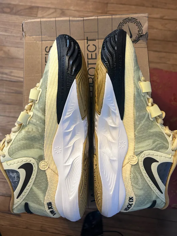 Nike Kyrie 8 Citron Tink Black Wheat Golf - Image 10