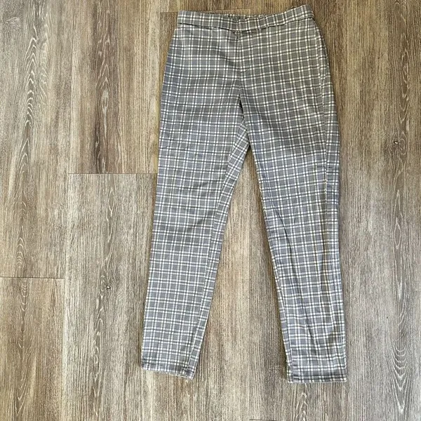 Uniqlo grey check  cropped drawstring pants - Image 5