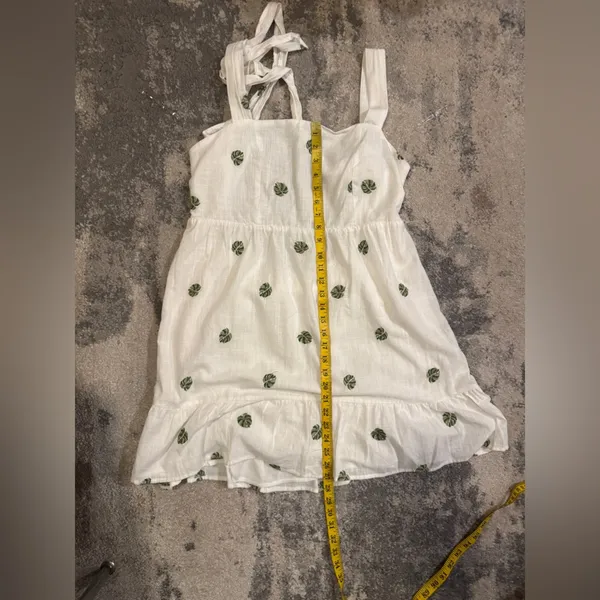 NWT Rewind White Sleeveless dress with Green Leaf Pattern - Image 7