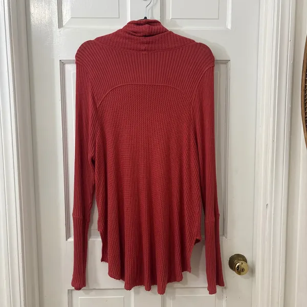 We The Free People Thermal Waffle Knit Tunic L Red Cowl Neck Boho Rustic Fall - Image 2
