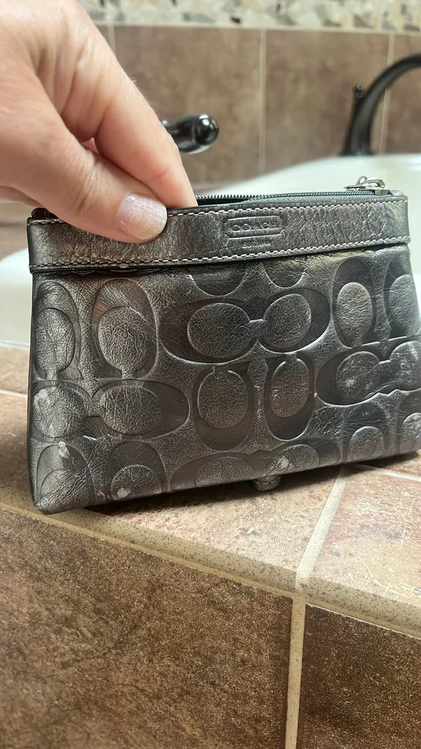 Coach Wristlet - Image 5