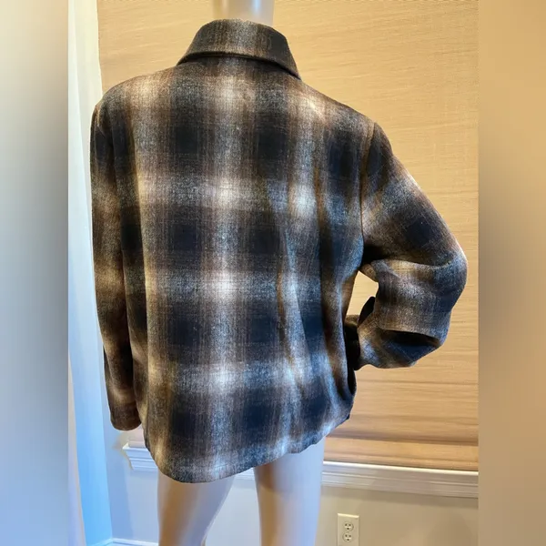Melloday shirt jacket. Button up. Front button pockets. Size L - Image 3