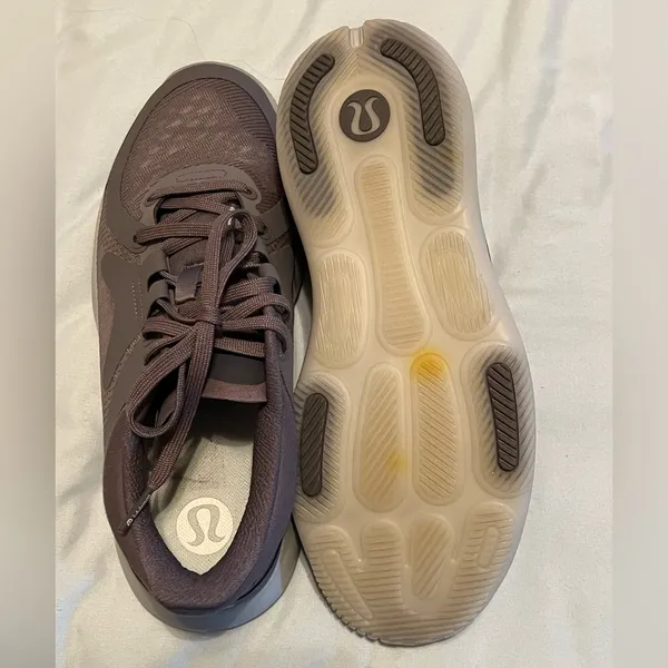 Lululemon strong feel shoes - Image 3