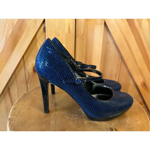 White House Black Market Bailey Blue Heels Size 6M - Image 3