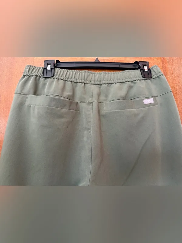 FIGS Tansen Unisex Jogger Scrub Moss/Olive Green -Medium - Image 6