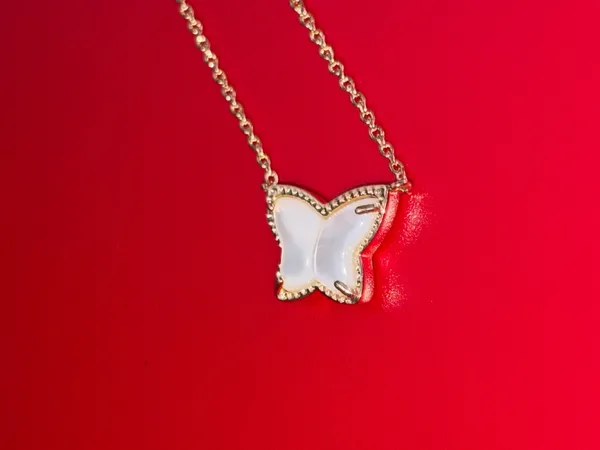 Kendra Scott Necklace Elisa Gold Pendant - Image 8