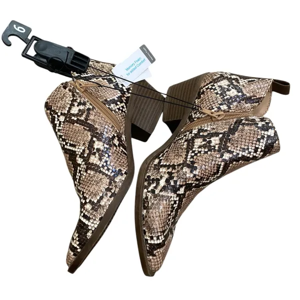 Everyday Fall Western Boho Snakeskin Pointed Toe Pull On Ankle Booties Tan Size 6 - Image 2