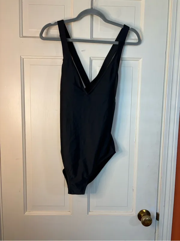 J Crew size 4 High Support Cross Back One Piece Swimsuit Deep V-neck black NWT - Image 7