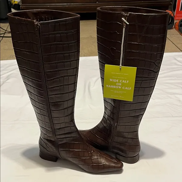 Gianni Bini Brown Croc-Embossed Heeled Boots - Image 2