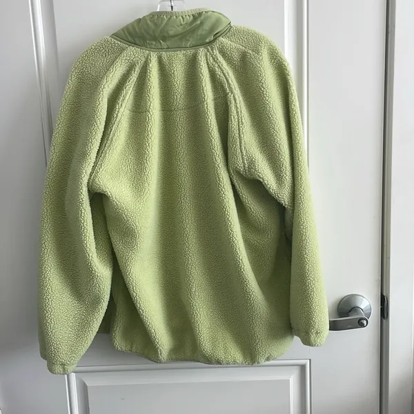 Staccato Women’s Neon Green Fuzzy Button Jacket w/ 3 Pockets - Size Medium - Image 6