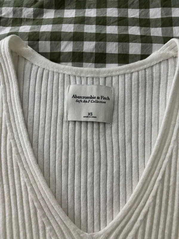 Abercrombie Sweater - Image 2