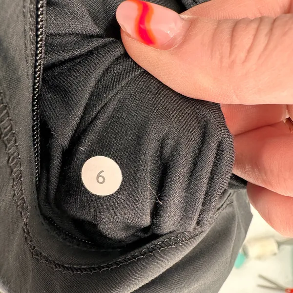 Lululemon Black Nylon Zip Up Ruched Back Detail Jacket Size 6 - Image 5