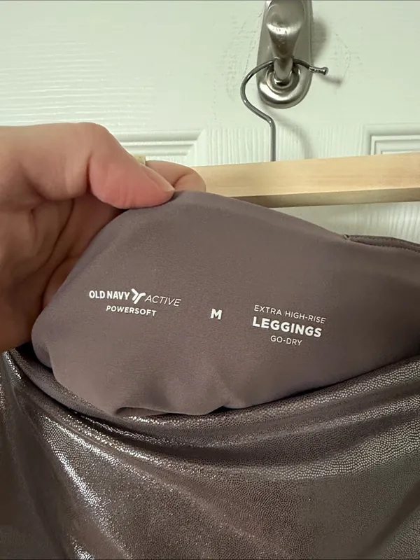 NWT Metallic ultra High-Waist Leggings OLD NAVY medium power soft - Image 3