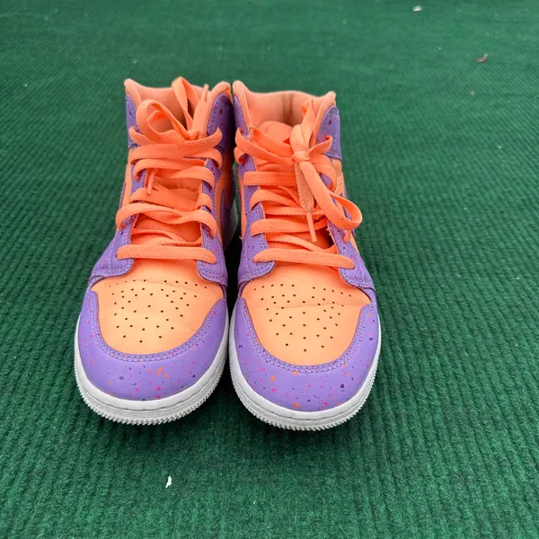 Air Jordan 1 Mid SE GS 'Atomic Pulse' Size 5.5y Women’s Size 7 - Image 4