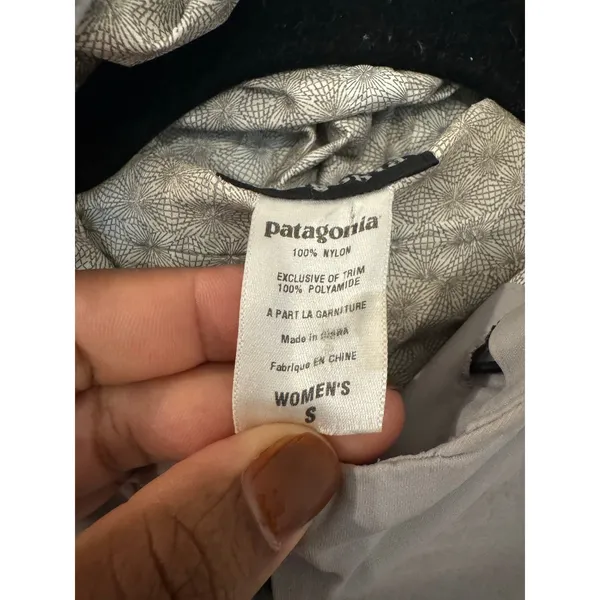 Patagonia Women’s Hooded‎ Windbreaker Jacket Gray Full Zip Pockets Size S - Image 9
