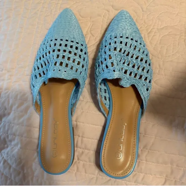 Shoes Blue Size 8.5 - Image 2