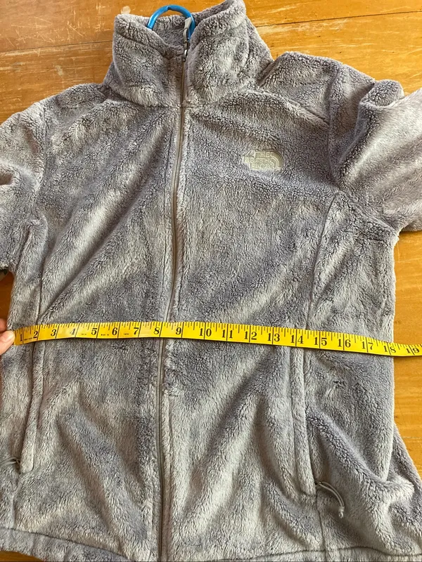 The North Face Women's Gray Plush Full Zip Teddy Fleece Jacket - Image 11
