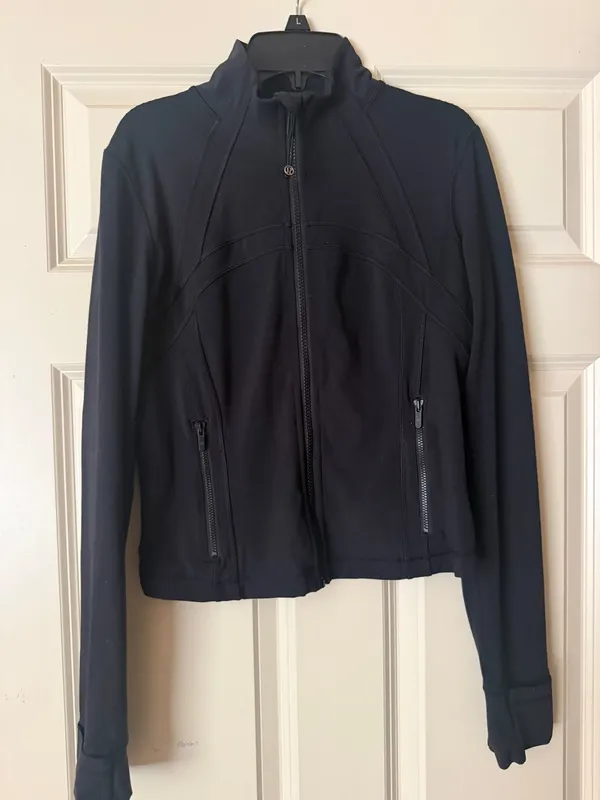 Lululemon Define Black Jacket Cropped - Image 2