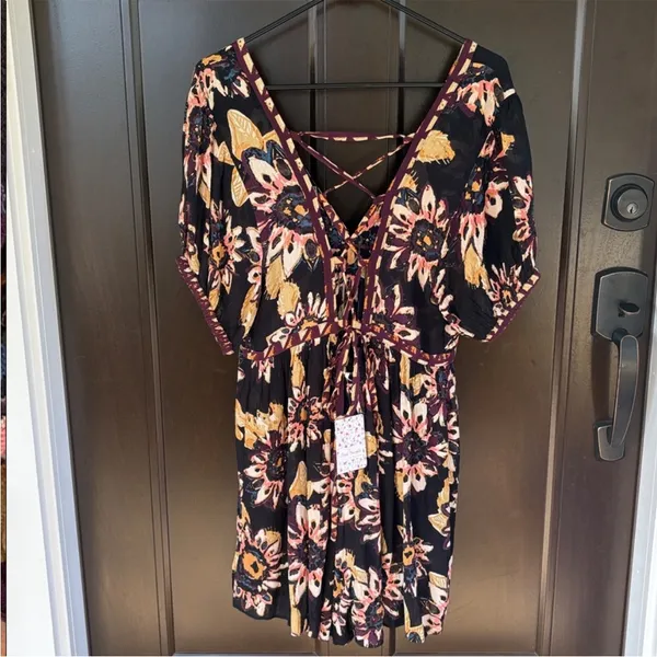 NWT Free People On The Edge Romper Black Floral Size Medium Retail $108.00 - Image 10