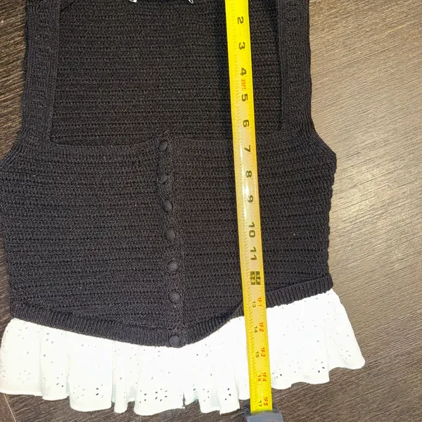 Zara Black Crochet Button-Front Crop Top with White Eyelet Ruffle - Image 5