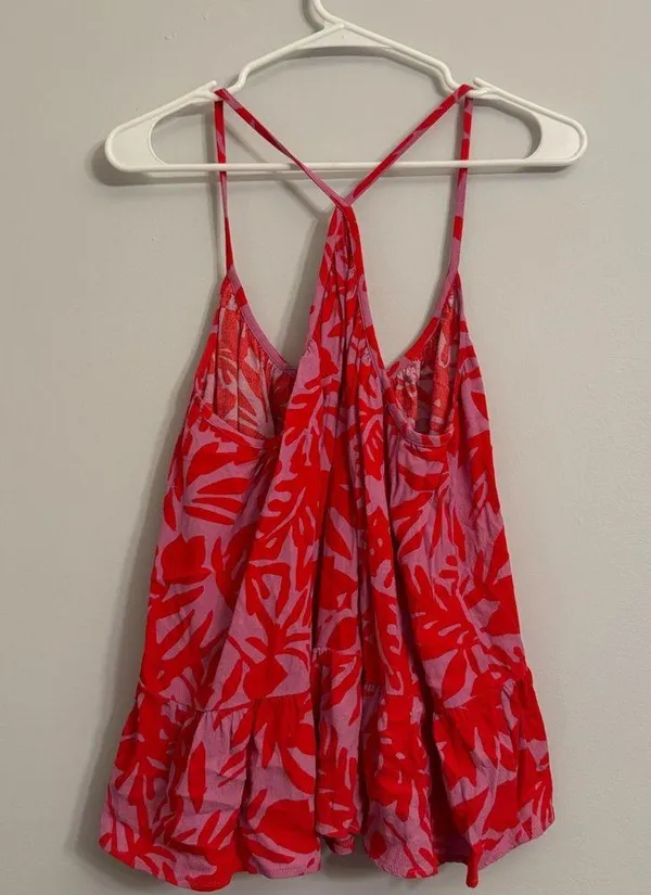 LOFT pink and red floral tank top - Image 3