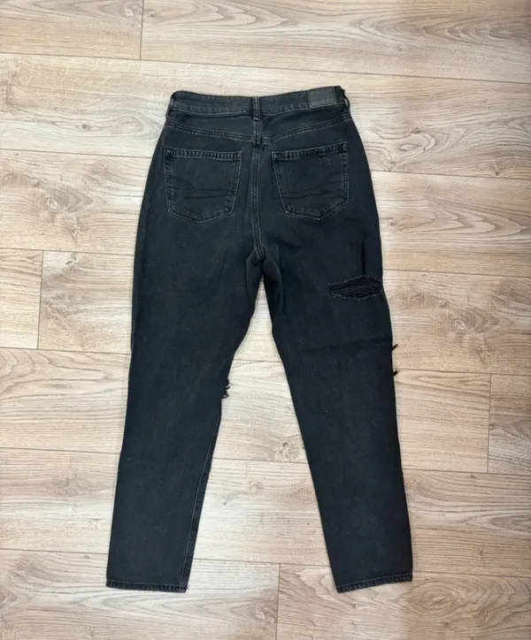 American Eagle Black Distressed Ripped Mom Jeans Size 4 - Image 3