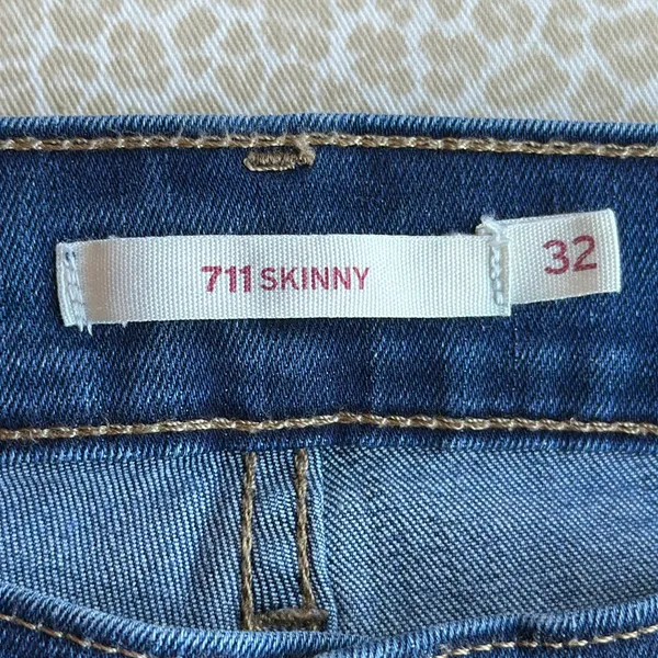 Levi’s 711 Skinny Jeans with stretch - Image 3