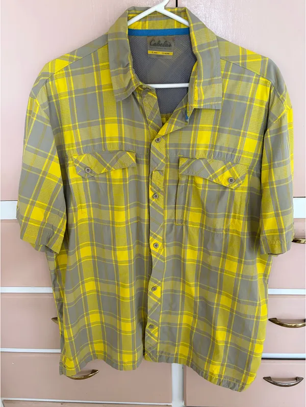Cabela's Men Yellow Gray Plaid Vented Fishing Short Sleeve Outdoor Button Up - Image 2