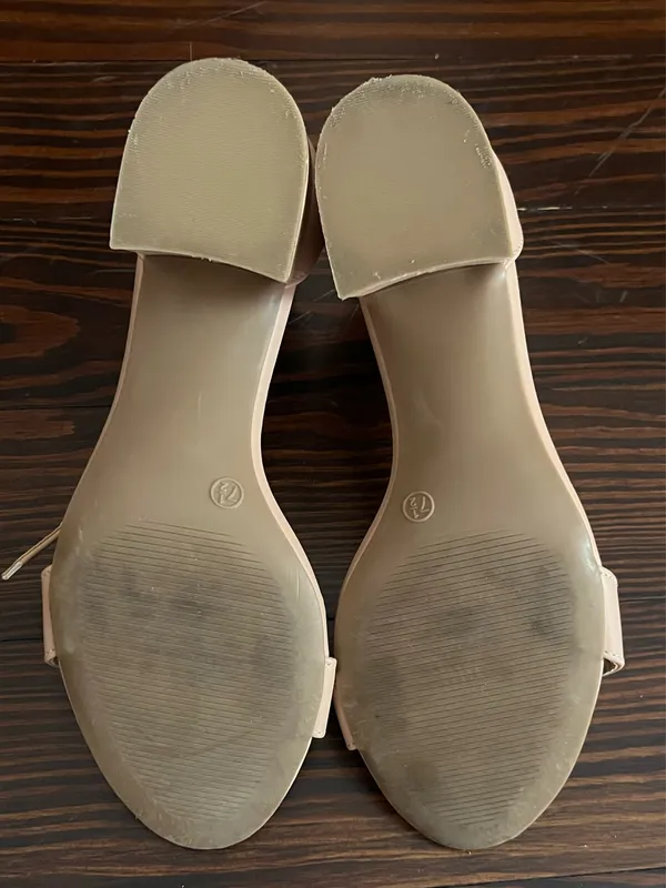 Lulu’s Nude Block Heel - Image 4