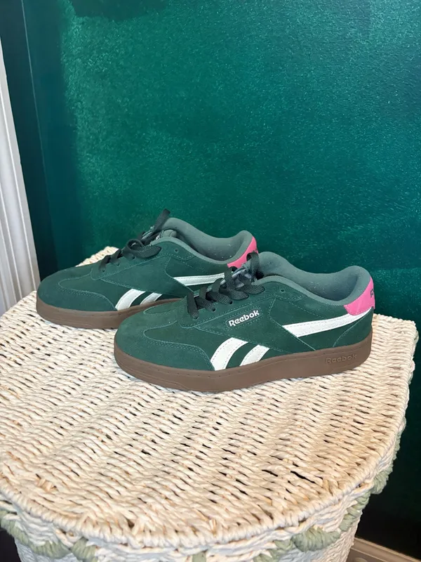 Dark Green Reebok Shoes - Image 3