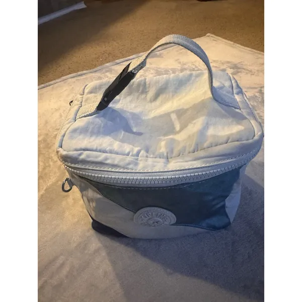 Kipling Graham Insulated School Lunch Bag With Removable Crossbody Strap - Image 3