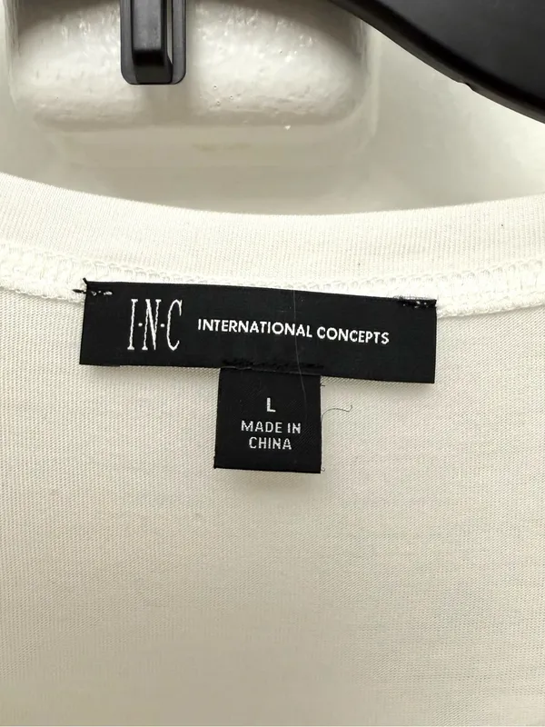 INC International Concepts White Short Sleeve Tee with Sequined Lips Size L - Image 3