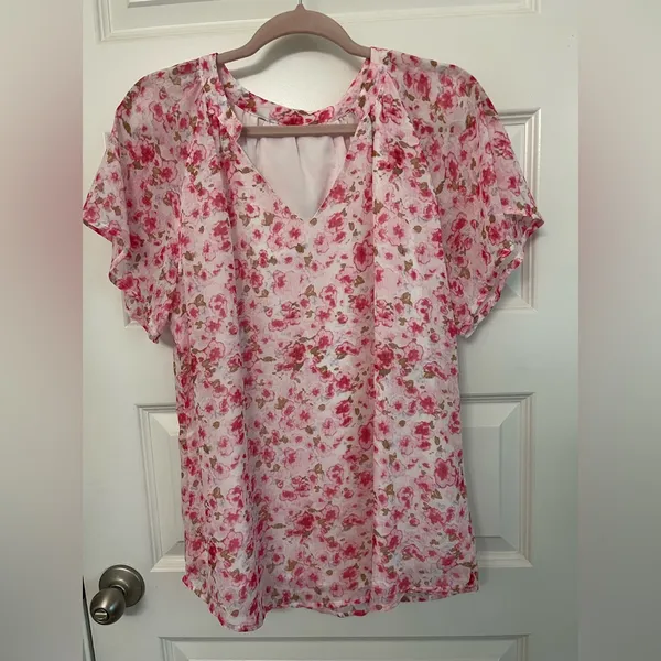 Pink Floral Short Sleeved V Neck Blouse Size L - Image 6
