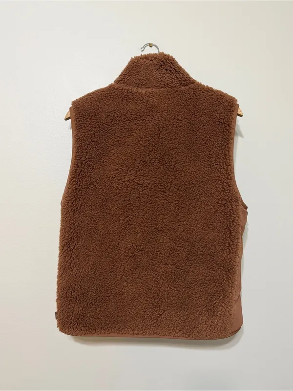 Aritzia TNA Cody Massive Polar Vest Size Medium Brown Tan - Image 6