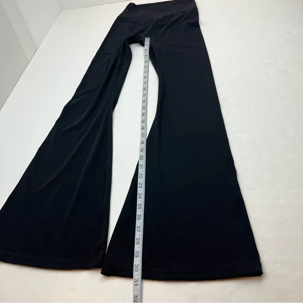 Offline by Aerie Real Me‎ Flare Crossover Leggings Womens Size Medium Black - Image 9