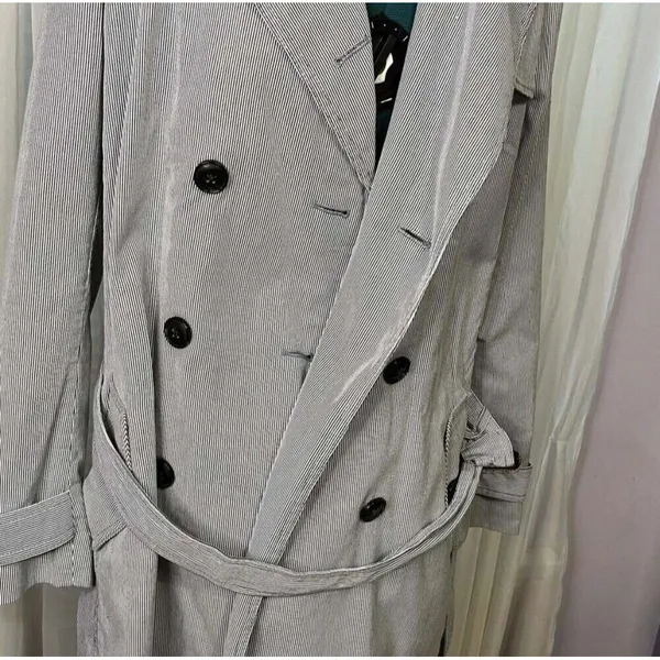 GAP Women’s Blue Pinstriped Double Breasted Trench Coat Medium Belted Classic - Image 10