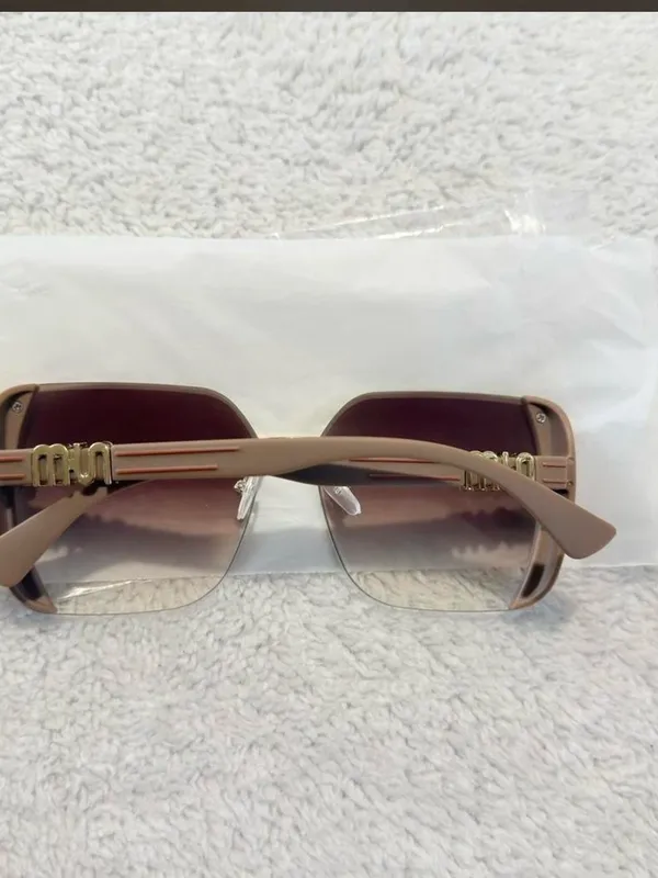 Luxury Oversized Square Sunglasses for Women – Gradient Brown Shades, Elegant. - Image 8