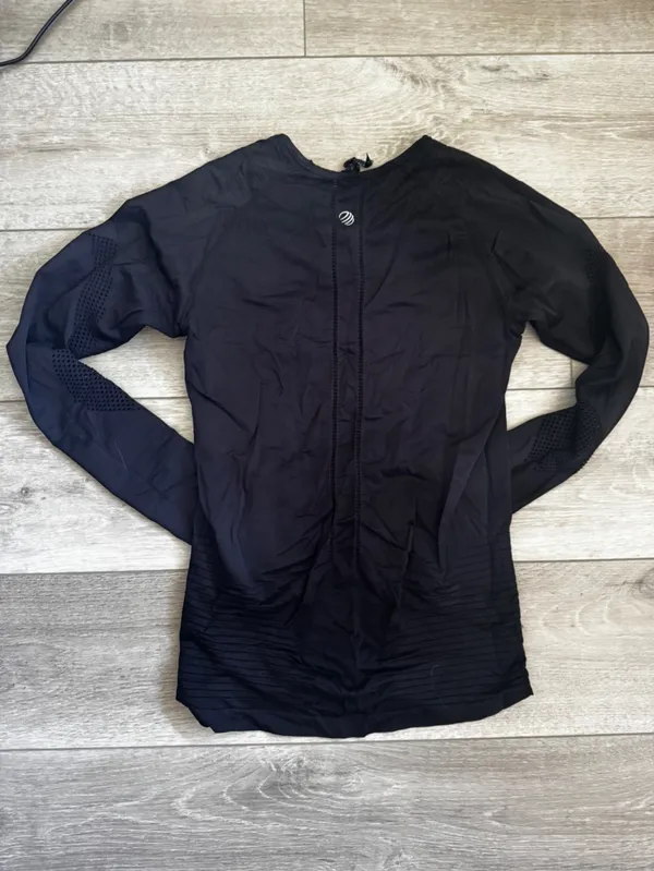 MPG Black Long-Sleeve Performance Tee with Mesh Panels - Image 3
