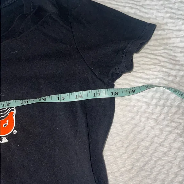 Majestic Black and Orange Orioles Women’s Tee Size Small - Image 4